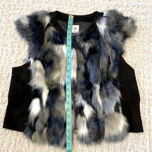 Cabi Faux Fur Frosty Vest - Sz L